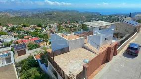 For sale villa in Cumbre del Sol with 4 bedrooms