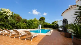 Villa for sale in Entrepinos with 5 bedrooms