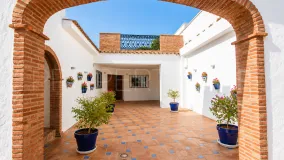 Finca in Estepona for sale