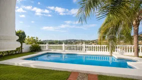 Estepona, finca de 3 dormitorios en venta