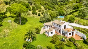 Se vende finca en Casares de 4 dormitorios