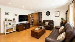 Finca con 3 dormitorios a la venta en Casares