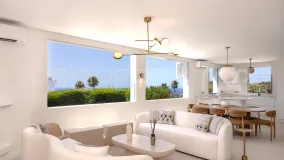 Villa en venta en Elviria