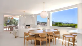 Villa en venta en Elviria