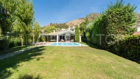 For sale villa with 5 bedrooms in Reserva del Higuerón