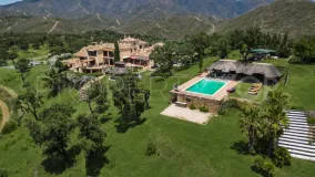 Villa for sale in La Mairena