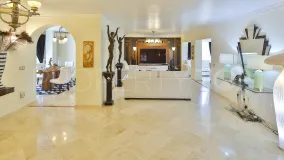 3 bedrooms duplex penthouse in Guadalmina Alta for sale