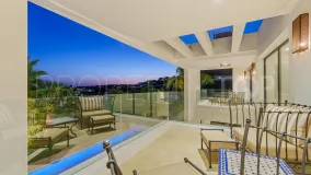 Villa en venta en Nueva Andalucia de 6 dormitorios