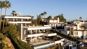 For sale 4 bedrooms villa in Nueva Andalucia