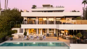 For sale 4 bedrooms villa in Nueva Andalucia