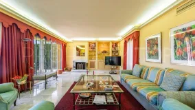 Villa for sale in Atalaya Golf