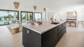 Comprar villa con 5 dormitorios en Puerto del Almendro