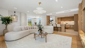 Ático a la venta con 3 dormitorios en Los Monteros