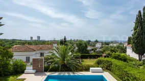 Se vende villa en Elviria