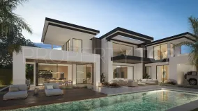 Se vende villa en Cortijo Blanco de 4 dormitorios
