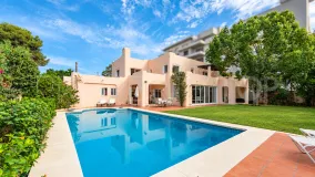 Villa en venta con 4 dormitorios en Paraiso Barronal