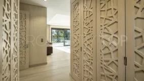 Villa de 5 dormitorios a la venta en Nueva Andalucia