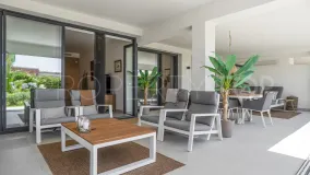 For sale apartment in Estepona Golf with 2 bedrooms