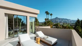 Villa con 7 dormitorios en venta en Nueva Andalucia