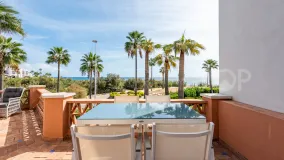 Comprar villa de 5 dormitorios en La Perla de la Bahía