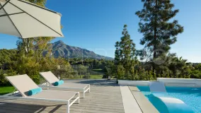 Se vende villa de 5 dormitorios en Aloha