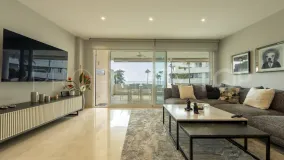 For sale apartment with 4 bedrooms in Los Granados Playa