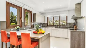 Nueva Andalucia 7 bedrooms villa for sale