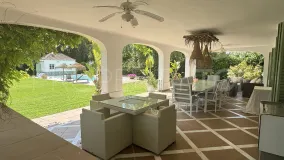Buy villa in Sotogrande Alto with 5 bedrooms