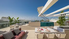 Villa de 4 dormitorios en venta en Marbella Golden Mile