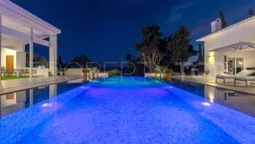 For sale villa with 7 bedrooms in Guadalmina Alta