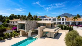 Villa con 8 dormitorios a la venta en Cortijo Blanco