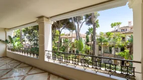 Apartamento en venta en Los Monteros Playa