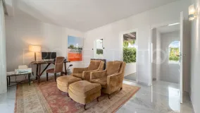 For sale duplex penthouse with 3 bedrooms in Puente Romano