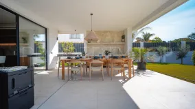 4 bedrooms villa in Marbella East for sale