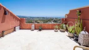 Atico duplex a la venta en Benahavis