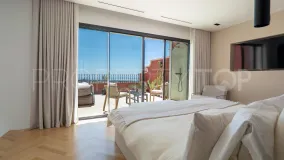 Buy Benahavis duplex penthouse with 3 bedrooms