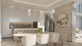 For sale villa in Nueva Andalucia with 5 bedrooms