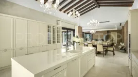 Villa en venta de 5 dormitorios en Nueva Andalucia