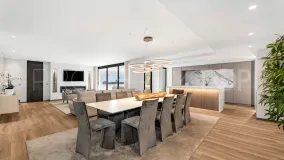 Apartamento de 5 dormitorios a la venta en Marbella - Puerto Banus