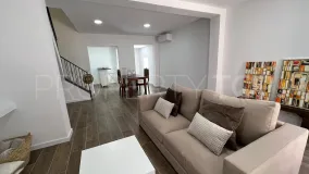 Adosado a la venta en Coin Centro