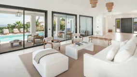 5 bedrooms villa in Benahavis for sale