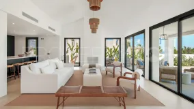 5 bedrooms villa in Benahavis for sale