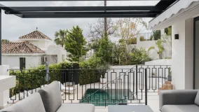 Villa with 5 bedrooms for sale in Nueva Andalucia