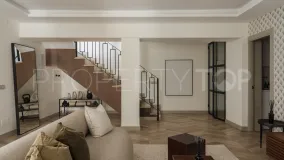 Villa with 5 bedrooms for sale in Nueva Andalucia