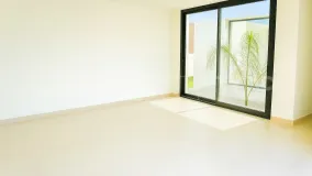 Villa a la venta en El Chaparral con 5 dormitorios