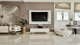 Villa in Nueva Andalucia for sale