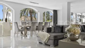 For sale villa in Elviria