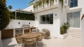 For sale town house in Las Petunias