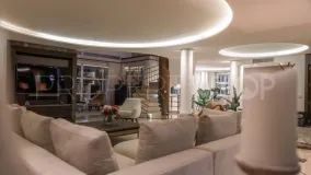 Se vende villa con 5 dormitorios en La Quinta