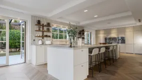 6 bedrooms villa for sale in Nueva Andalucia